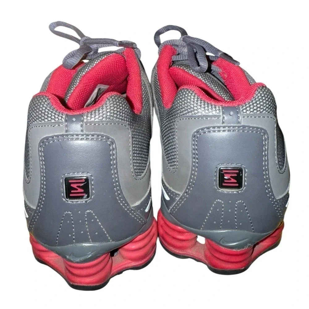 Nike Shox Navina Shoes Womens 9 Pre-Owned Sneakers Grey‎ Pink 392868-060 Cushion